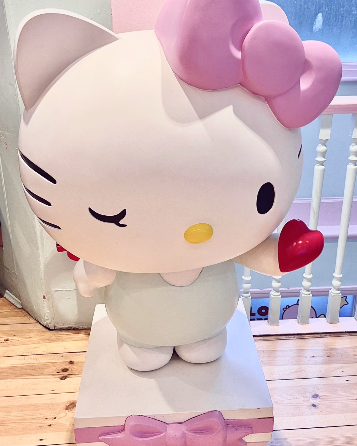 a big hello kitty statue